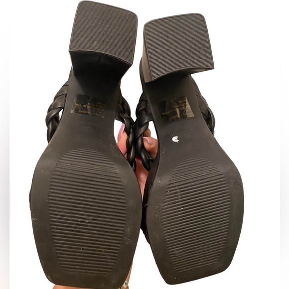 Anne Klein heels - Picture 3 of 7